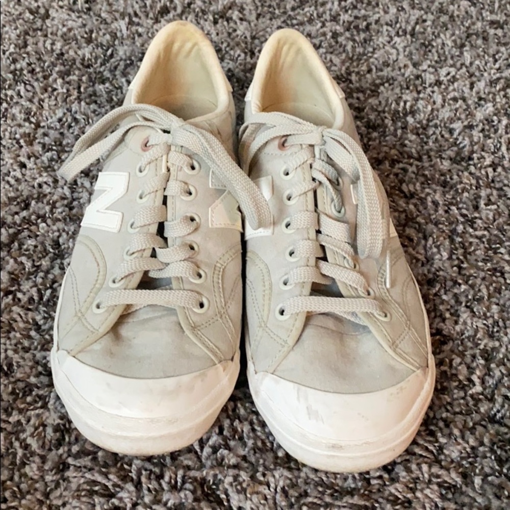 Women’s Size 9 New Balance Sneakers